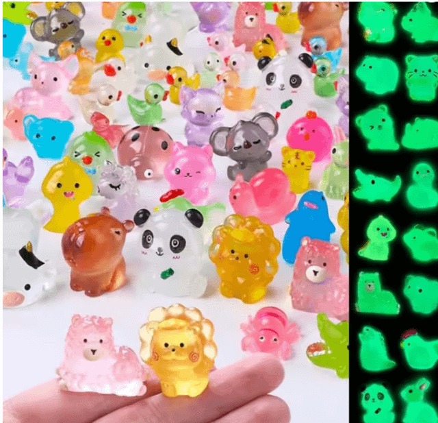 50 PCS Luminous Mini Resin Animals