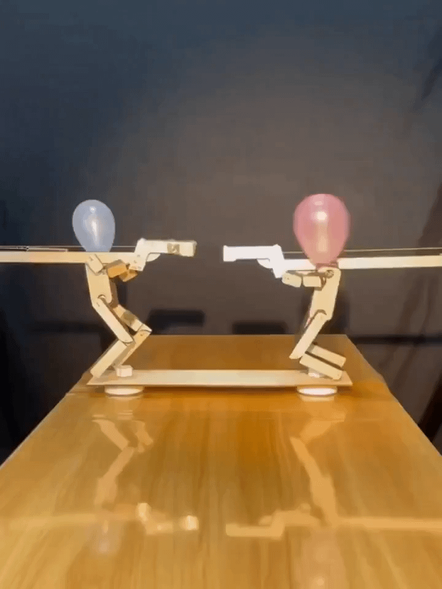 Double Battle Balloon Head Game for Family Fun