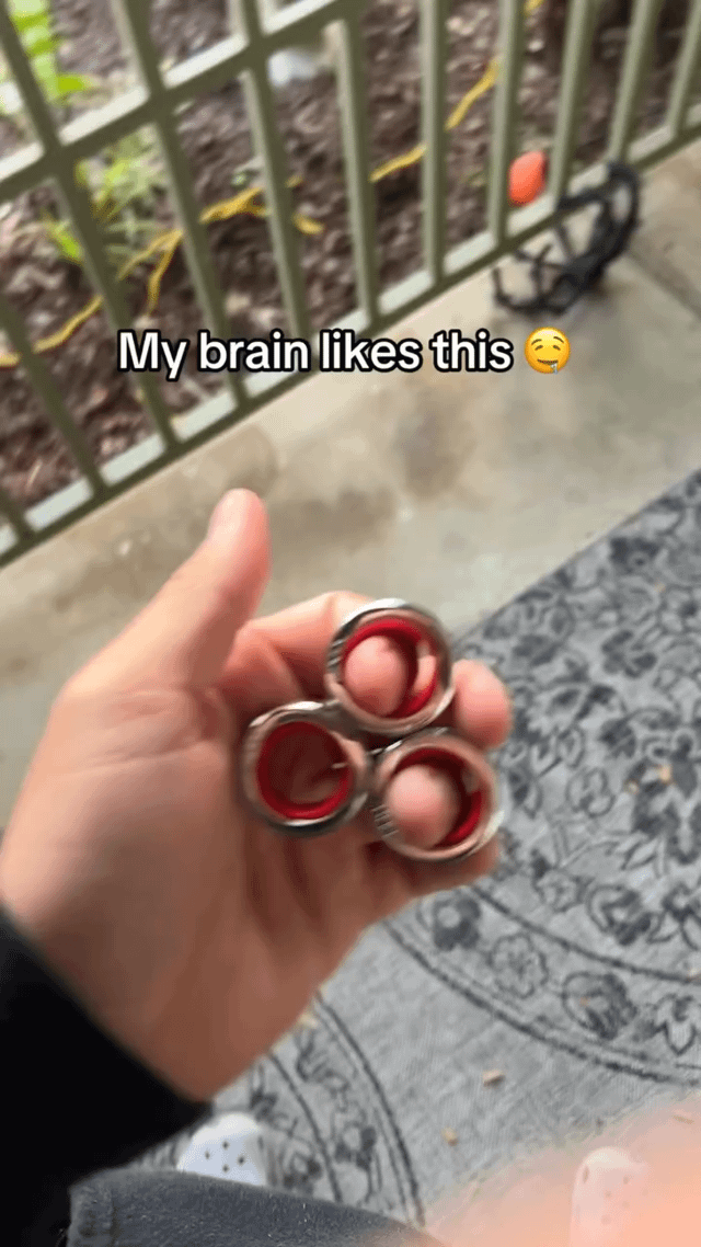(Toys) Magnetic Finger Spinner Rings for ADHD & Anxiety Relief